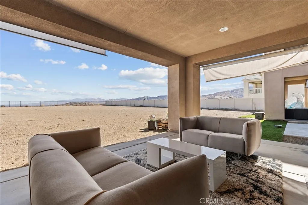 3743 Eliopulos Ranch, Palmdale, California 93551 home-pic-17